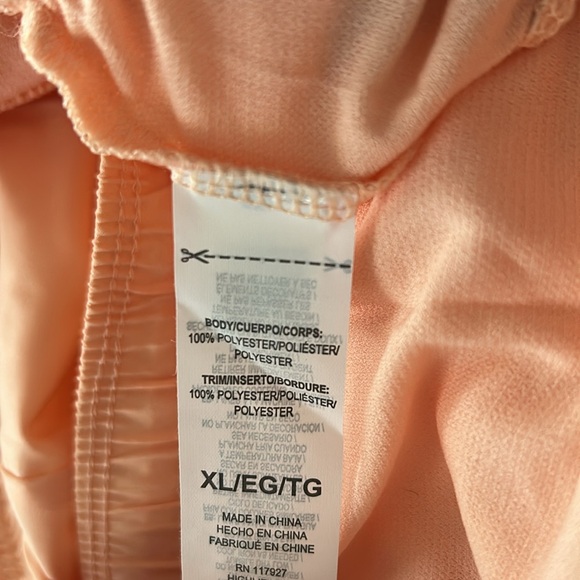 NWT Reebok Fast Track Short - Picture 10 of 10